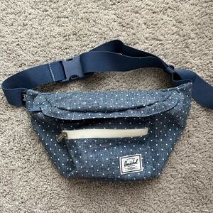 Red white and blue Hershel Fanny pack like new